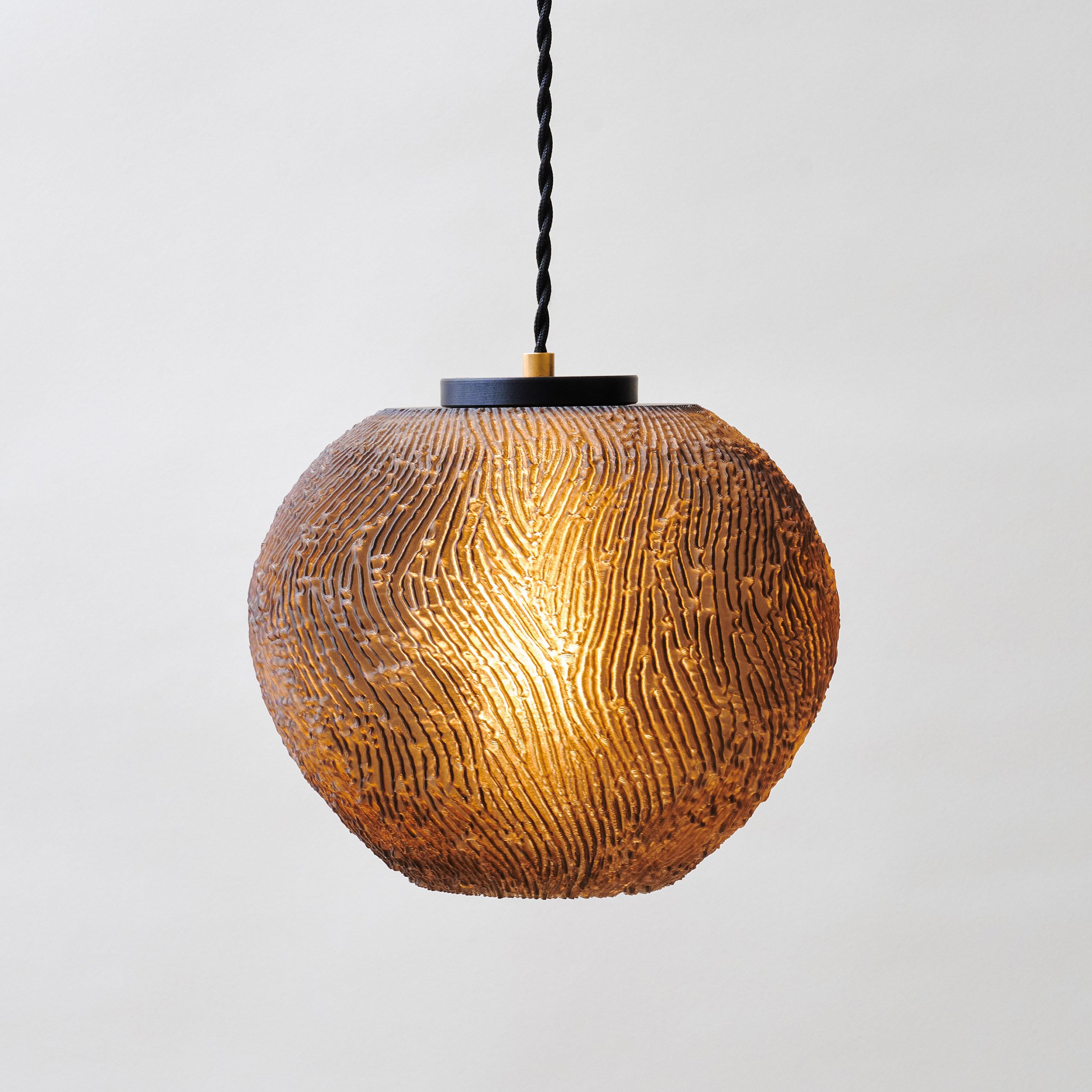 Wooj lamp